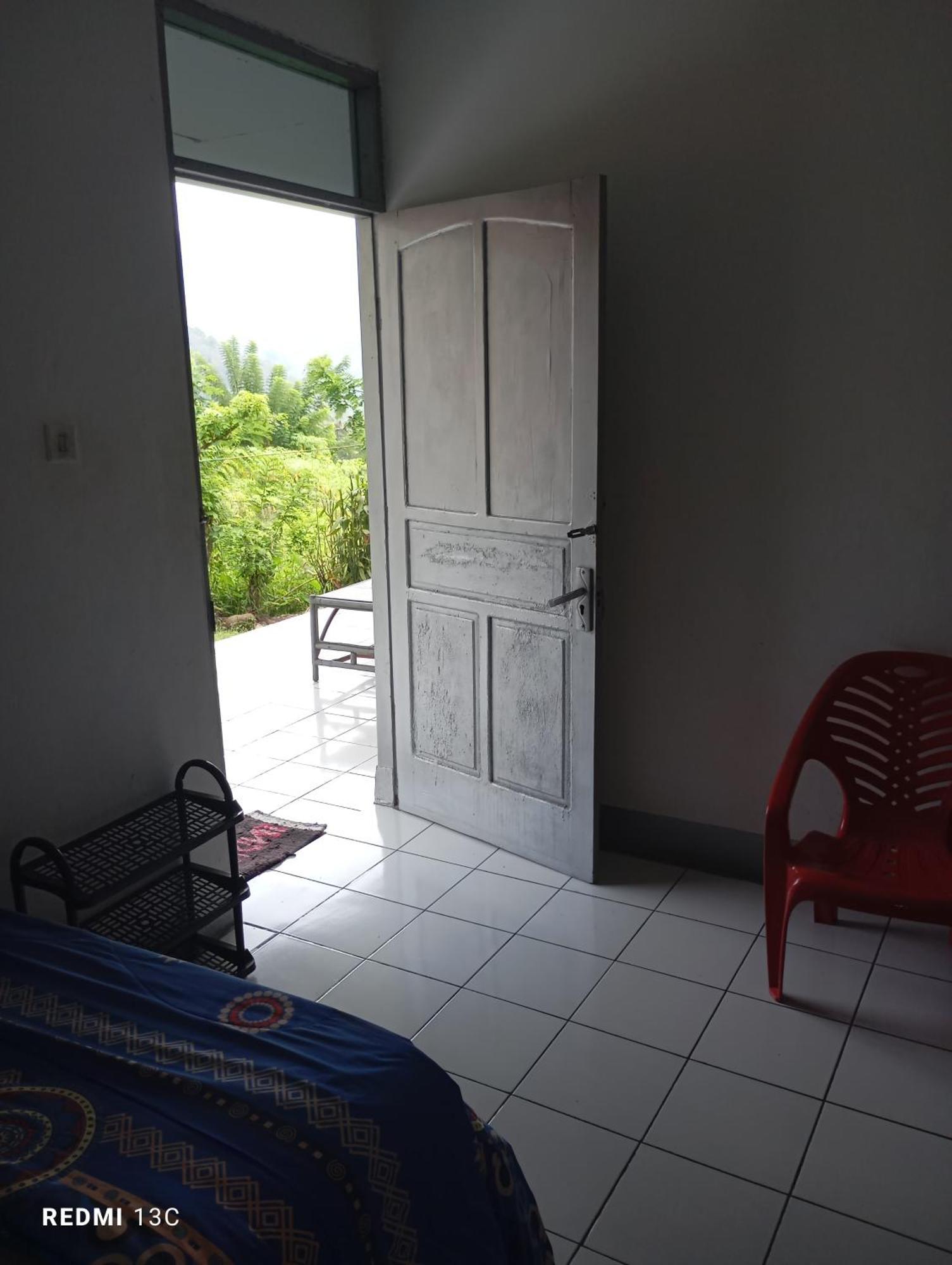 Hidayah Homestay Kelimutu Exterior foto